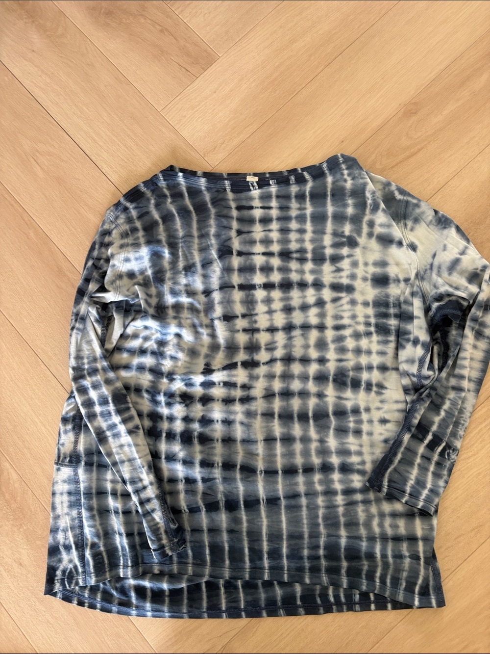 Women Tie-Dye long Sleeve Top - Blue & White